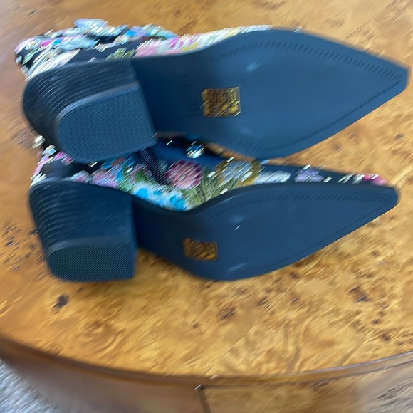 Mi.iM black brocade bedazzled rhinestone cowboy bootie. 7 - Picture 5 of 6